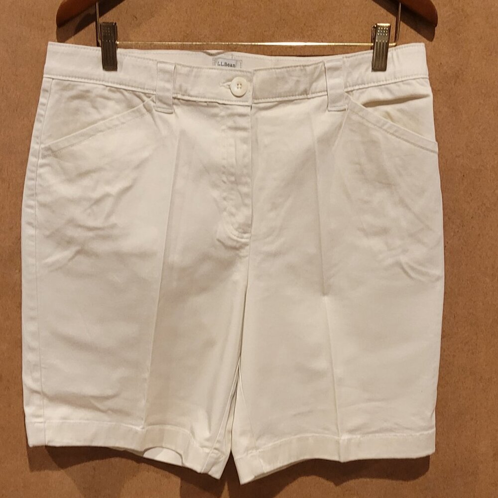 LL Bean Women Shorts - LIKE NEW